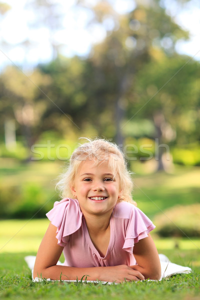 Stok fotoğraf: Küçük · kız · park · ağaç · sevmek · doğa · bahçe