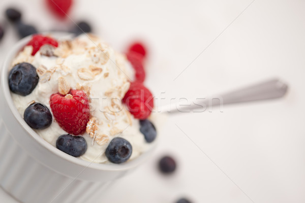 罐 水果 奶油 勺子 白 背景 商業照片 © wavebreak_media