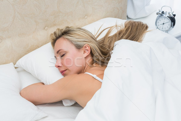 Bastante dormir cama despertador mesa Foto stock © wavebreak_media