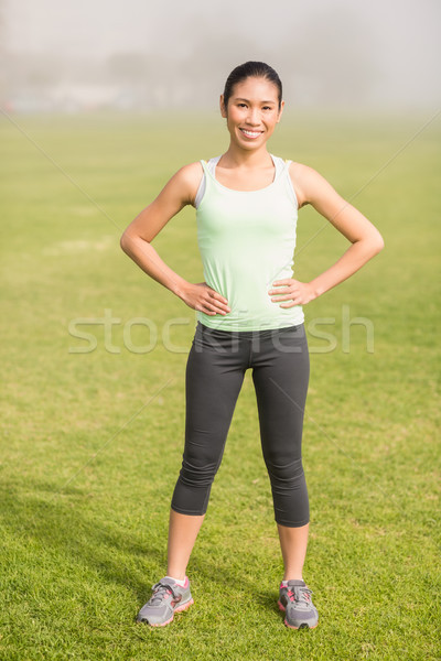 Foto stock: Sonriendo · deportivo · mujer · posando · retrato · fitness