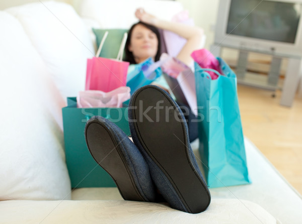 女子 放寬 購物 沙發 袋 商業照片 © wavebreak_media