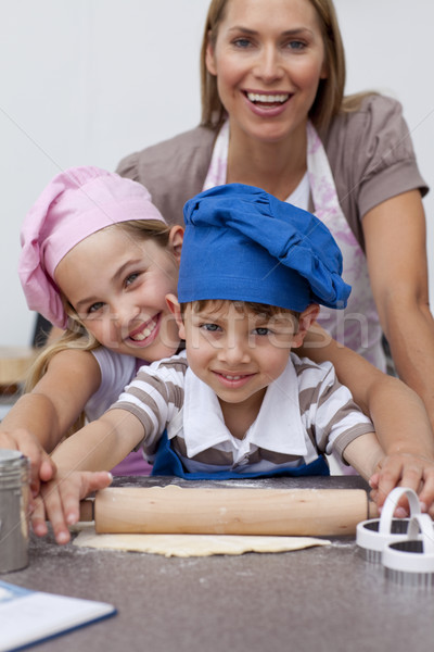 Foto d'archivio: Madre · bambini · cottura · cucina · sorridere · donna