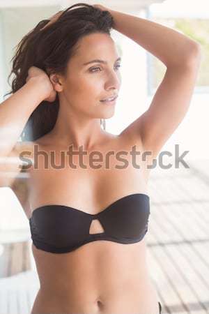 Genç kadın beyaz sutyen poz çıplak Stok fotoğraf © wavebreak_media