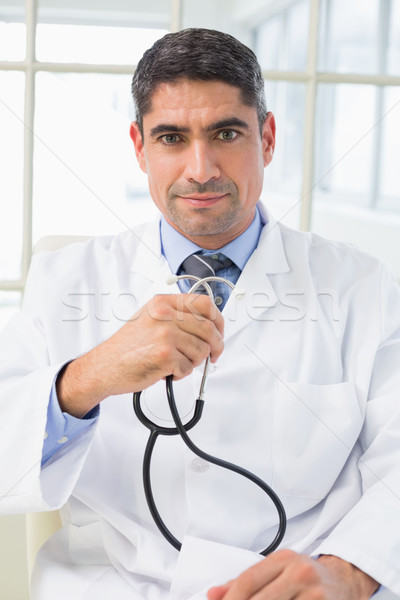 Zdjęcia stock: Poważny · mężczyzna · lekarz · stetoskop · portret · szpitala