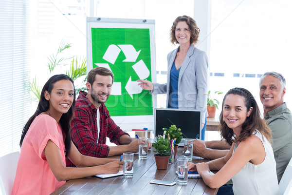 Jeunes Creative équipe réunion recyclage bureau [[stock_photo]] © wavebreak_media