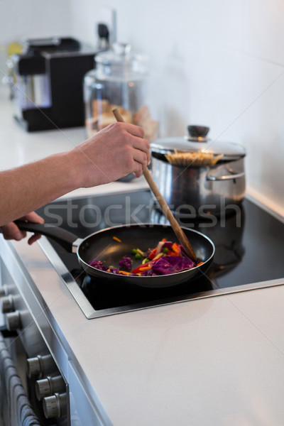 Hand man keuken home communicatie Stockfoto © wavebreak_media