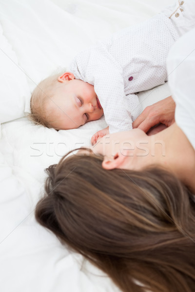 [[stock_photo]]: Brunette · femme · famille · fille