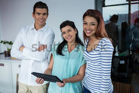 Affaires réunion équipe bureau homme travaux [[stock_photo]] © wavebreak_media