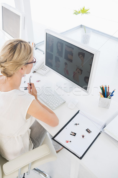 Foto d'archivio: Femminile · foto · editore · lavoro · computer