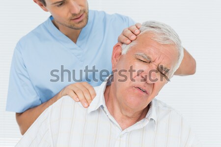 Сток-фото: физиотерапия · старший · пациент · мужчины · клинике · человека