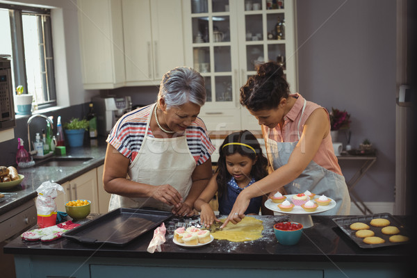 Stockfoto: Gelukkig · gezin · desserts · keuken · home · kind · plaat