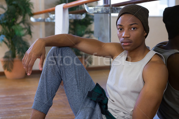 Ritratto stanco maschio ballerino studio seduta Foto d'archivio © wavebreak_media