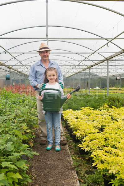 Stockfoto: Tuinman · kleindochter · gieter · broeikas · meisje