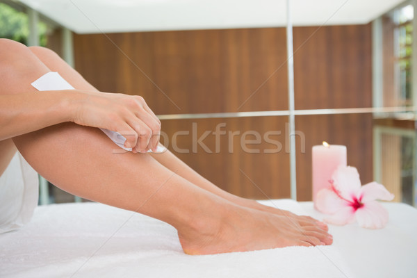 Mulher depilação com cera pernas hotel estância termal Foto stock © wavebreak_media