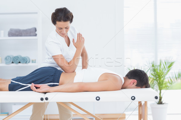 Retour massage médicaux bureau femme santé [[stock_photo]] © wavebreak_media