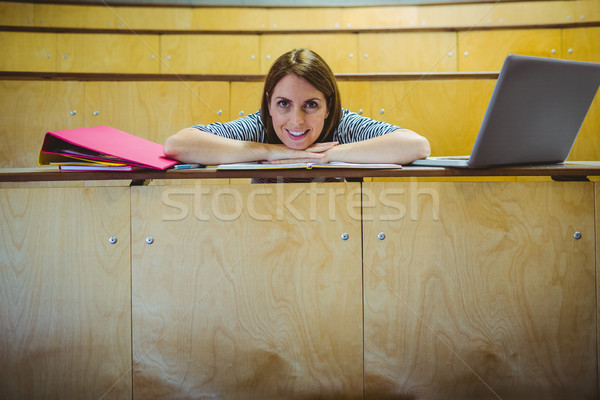 Matur student prelegere hol universitar femeie Imagine de stoc © wavebreak_media
