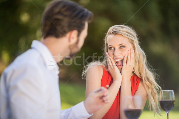 Foto stock: Mulher · surpreendido · anel · bela · mulher · sorrir · homem