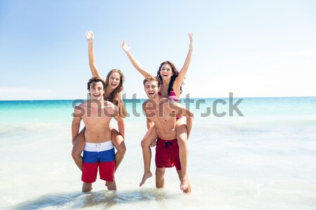 Stockfoto: Gelukkig · vrienden · water · strand · man