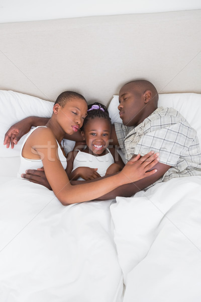 [[stock_photo]]: Joli · couple · dormir · fille · lit · maison