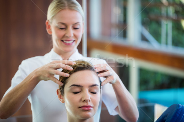 Femme tête massage spa hôtel Emploi [[stock_photo]] © wavebreak_media