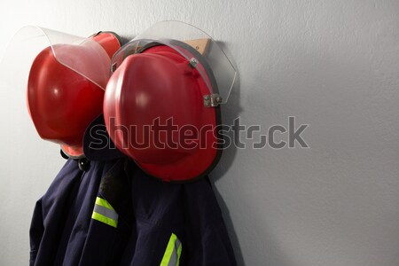 Boxer tragen Kopf Handschuhe isoliert weiß Stock foto © wavebreak_media