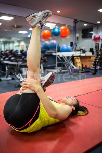 Femme blessés jambe gymnase sport [[stock_photo]] © wavebreak_media