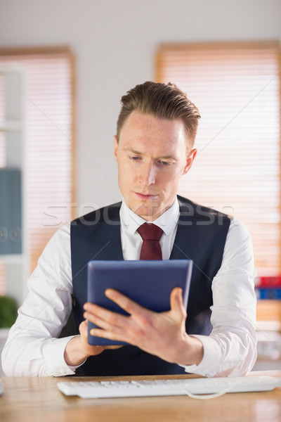 Koncentruje biznesmen biuro garnitur zawodowych Zdjęcia stock © wavebreak_media