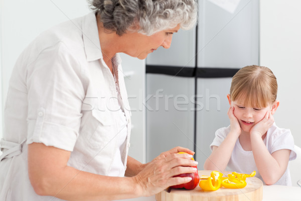 Stockfoto: Meisje · naar · grootmoeder · koken · home · familie