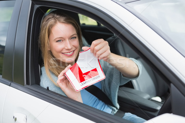 [[stock_photo]]: Souriant · plaque · voiture · femme · heureux