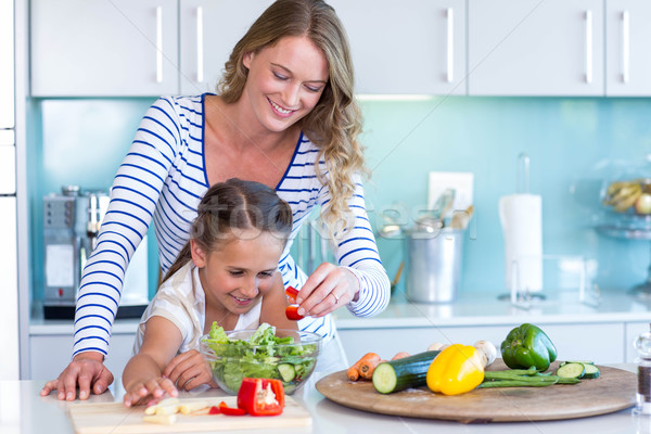 [[stock_photo]]: Famille · heureuse · déjeuner · ensemble · maison · cuisine · maison