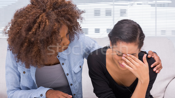 Stok fotoğraf: üzücü · kadın · ağlayan · terapist · siyah · kanepe