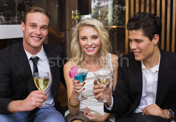 счастливым друзей пить вместе Бар женщину Сток-фото © wavebreak_media
