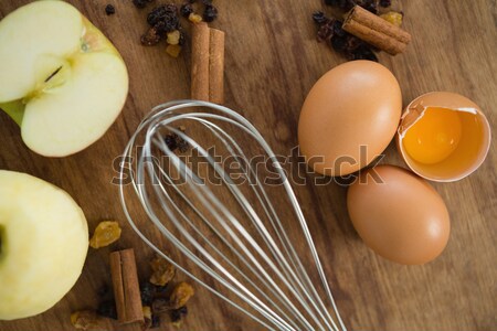 Un yumurta kaşık tablo kafa görmek Stok fotoğraf © wavebreak_media