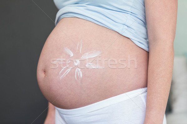 Femeie gravida smântână burtă dormitor femeie soare Imagine de stoc © wavebreak_media