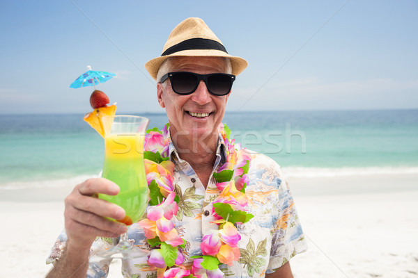 Boldog idős férfi koktél ital áll Stock fotó © wavebreak_media