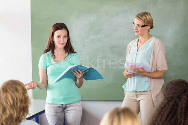 Student uitleggen merkt leraar klasse vrouwelijke Stockfoto © wavebreak_media
