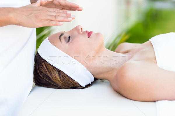 Femeie reiki tratament piele Imagine de stoc © wavebreak_media