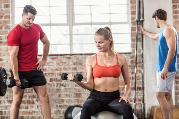 Geschikt mensen gewichtheffen samen crossfit gymnasium Stockfoto © wavebreak_media