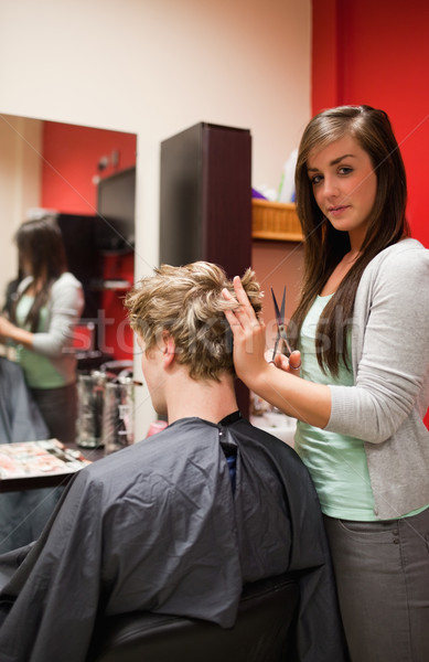 Portrait jeune femme cheveux ciseaux affaires [[stock_photo]] © wavebreak_media