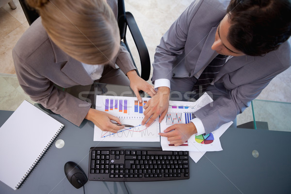 Stockfoto: Business · team · studeren · statistiek · vergadering · zakenman