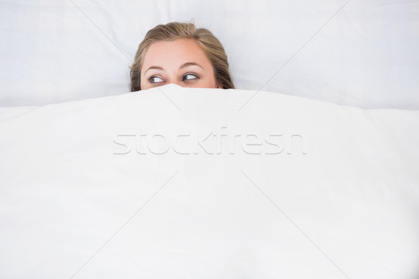 Foto stock: Mulher · loira · ocultação · relaxar · feminino · quarto · sorridente