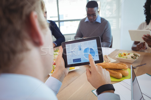 Affaires numérique comprimé déjeuner table séance [[stock_photo]] © wavebreak_media