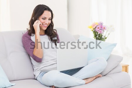 Stockfoto: Vrouw · wijn · kom · digitale · tablet · sofa