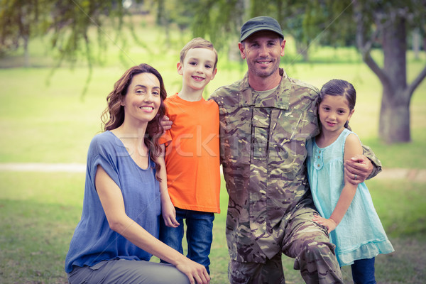 Knap soldaat familie vrouw meisje Stockfoto © wavebreak_media