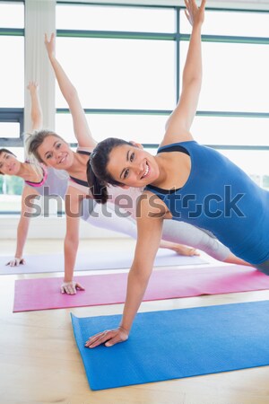 Stockfoto: Glimlachend · vrouwen · yoga · klasse · fitness · studio