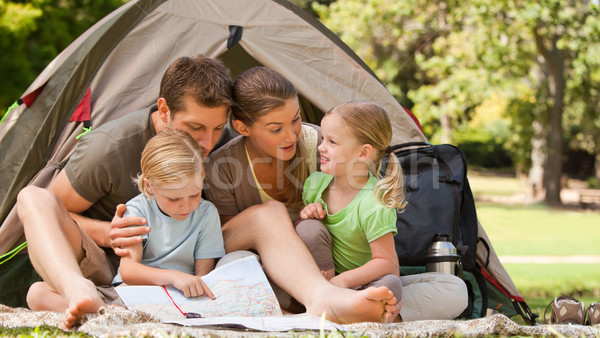 Familie camping Park Mädchen Paar grünen Stock foto © wavebreak_media
