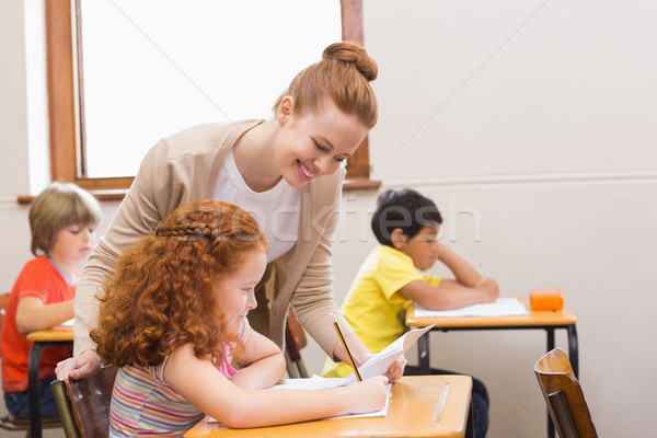 Foto stock: Bastante · maestro · ayudar · aula · escuela · primaria · mujer