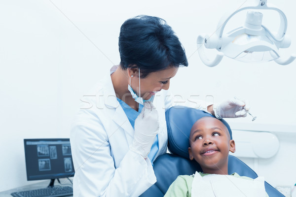 Porträt lächelnd weiblichen Zahnarzt Jungen Stock foto © wavebreak_media