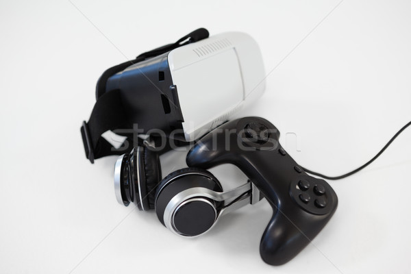 Foto d'archivio: Joystick · virtuale · realtà · auricolare · cuffie · bianco