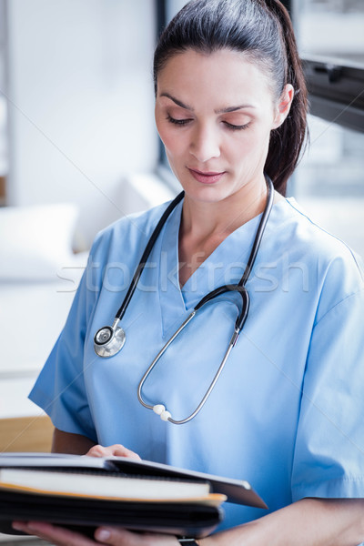 Stockfoto: Verpleegkundige · schrijven · dagboek · ziekenhuis · vrouw · kantoor